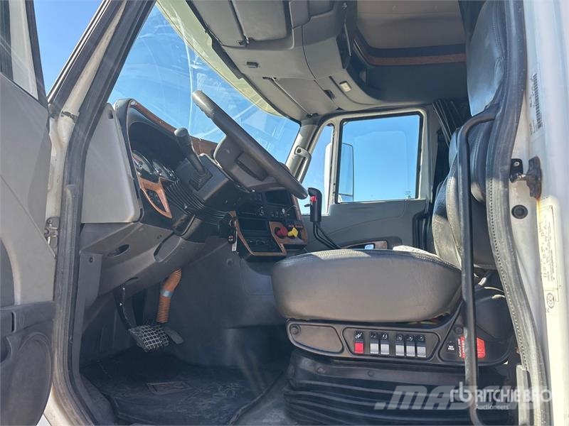 International Prostar+ 122 6x4 T/A Sleeper Truck Tractor Τράκτορες