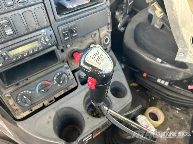 International ProStar 6x4 T/A Day Cab Truck Tractor (Inoperable) وحدات الجر