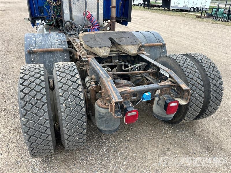 International ProStar+ 122 6x4 T/A Sleeper Truck Tractor Vilcēji