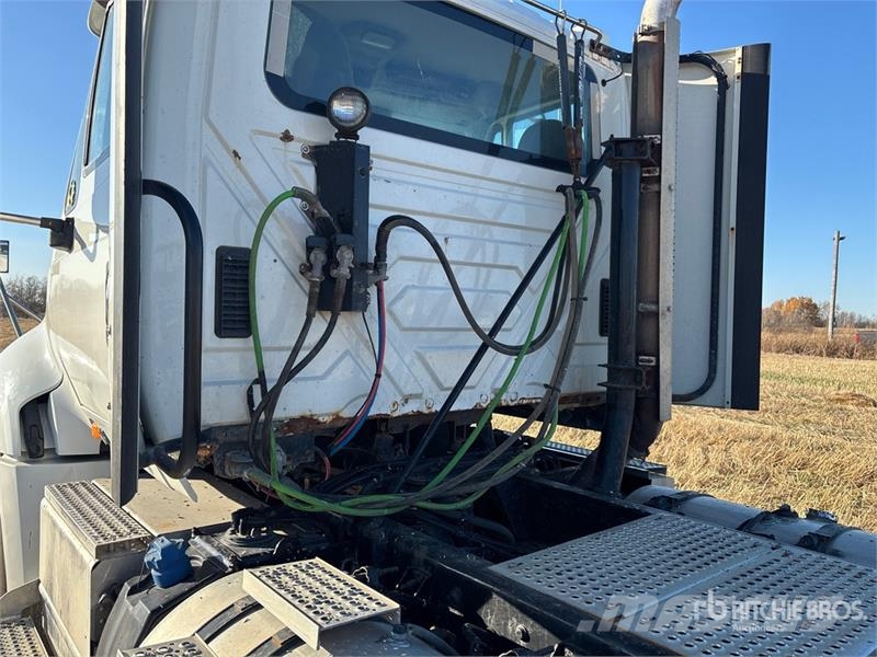 International ProStar+ 122 Τράκτορες