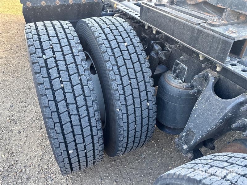 International RH613 6x4 T/A Day Cab Truck Tractor Седельные тягачи