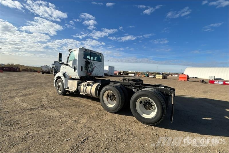International RH613 6x4 T/A Day Cab Truck Tractor Седельные тягачи