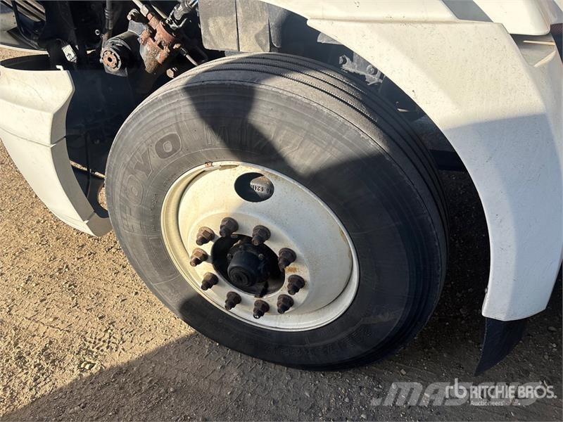 International RH613 6x4 T/A Day Cab Truck Tractor Седельные тягачи