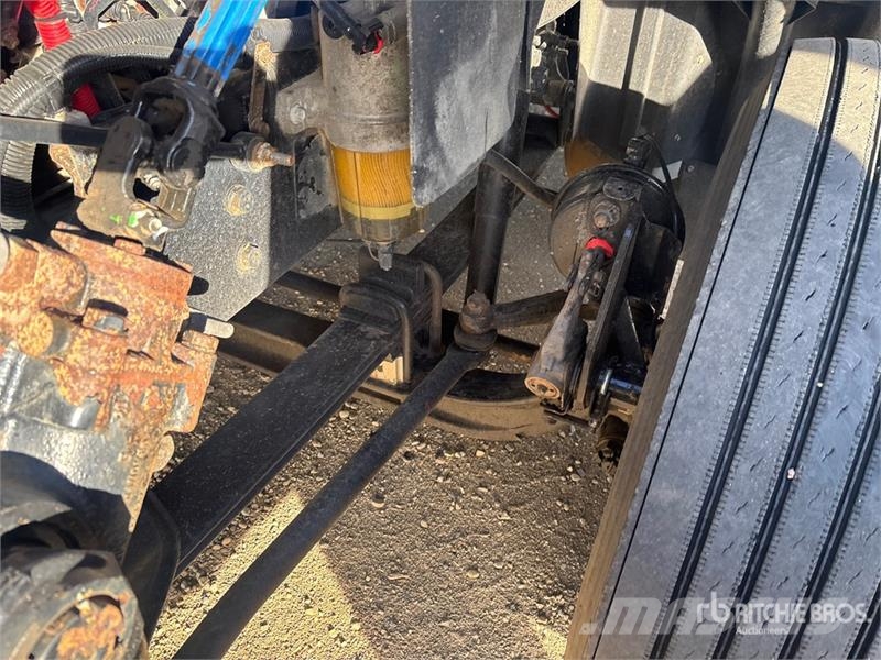 International RH613 6x4 T/A Day Cab Truck Tractor Седельные тягачи