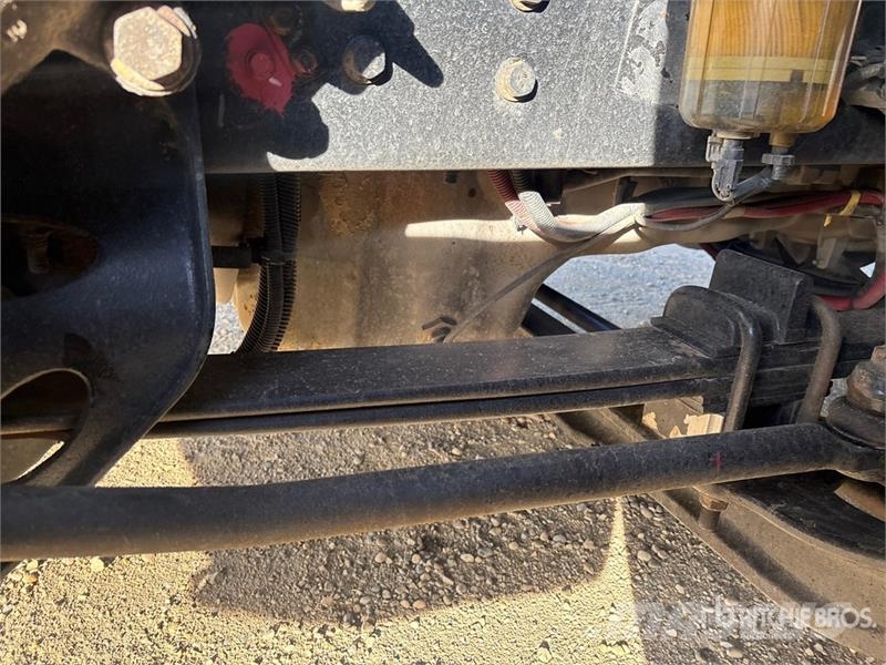 International RH613 6x4 T/A Day Cab Truck Tractor Седельные тягачи
