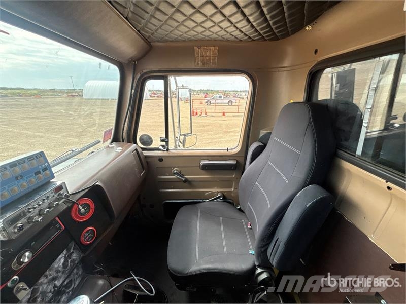 International S1900 4x2 Toy Hauler 其他貨車