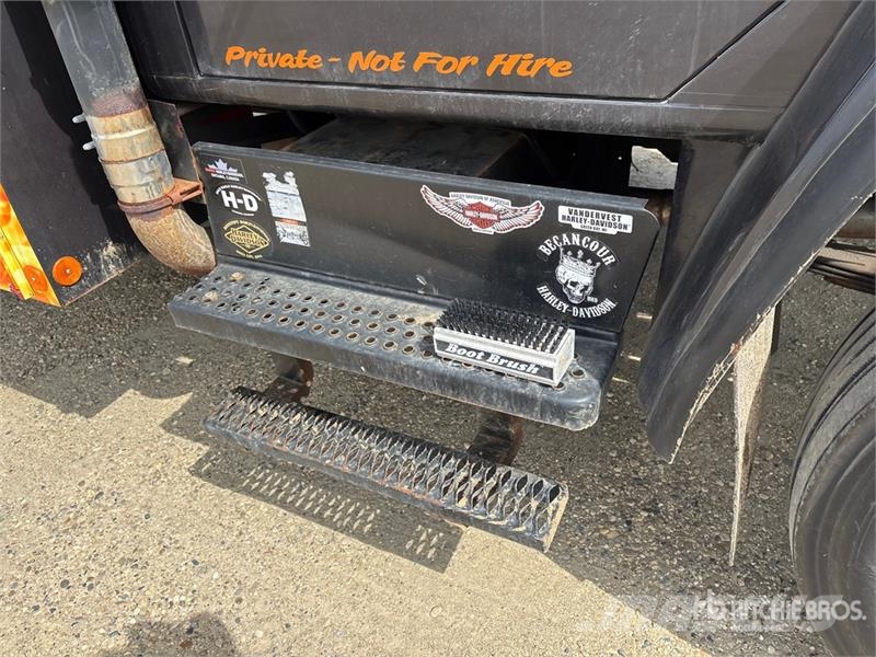 International S1900 4x2 Toy Hauler 其他貨車