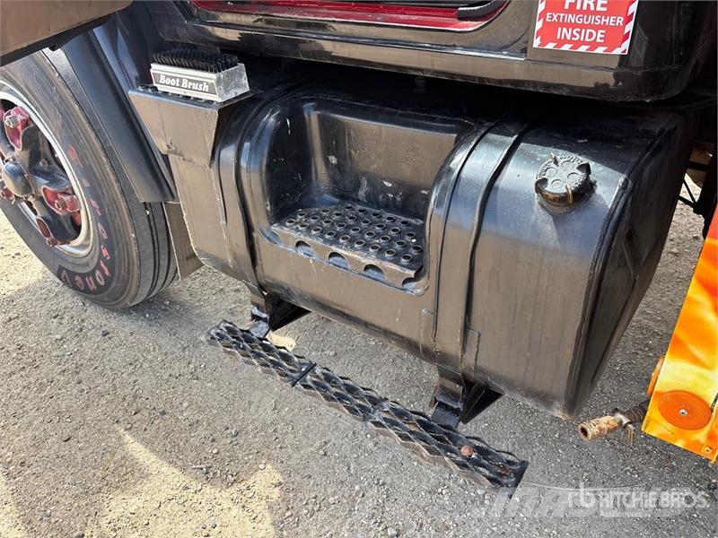 International S1900 4x2 Toy Hauler 其他貨車