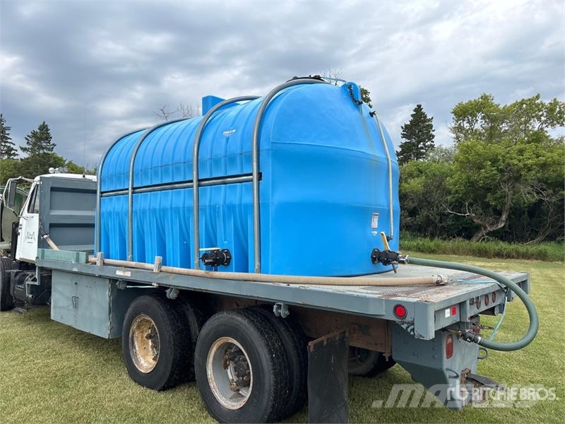 International S2500 6x4 Water Flatbed Truck شاحنات مسطحة/مفصلية الجوانب