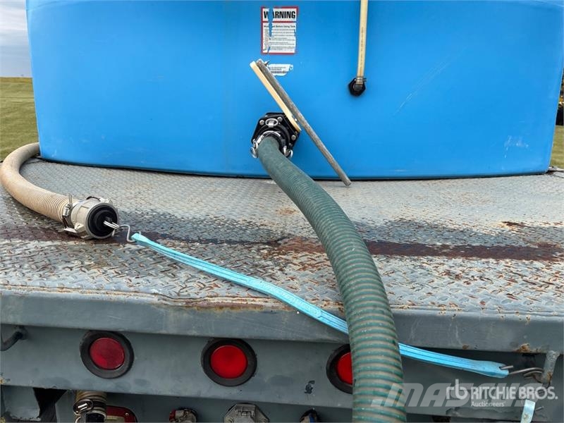 International S2500 6x4 Water Flatbed Truck شاحنات مسطحة/مفصلية الجوانب