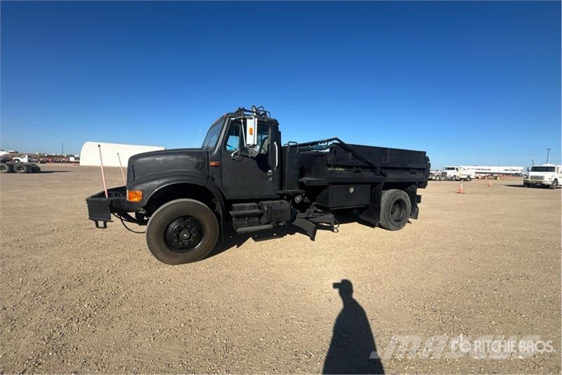 International SA 495 4x2 Plow Snow Plow Truck Komunalna vozila