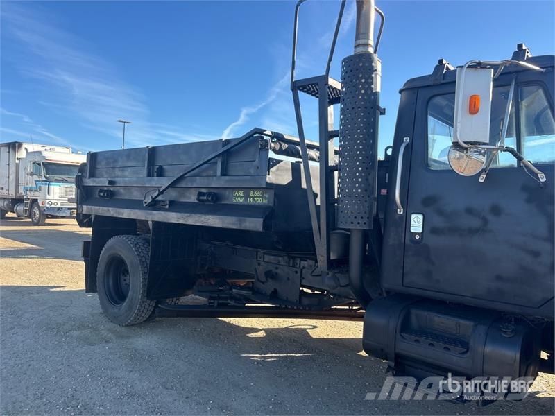 International SA 495 4x2 Plow Snow Plow Truck Komunalna vozila