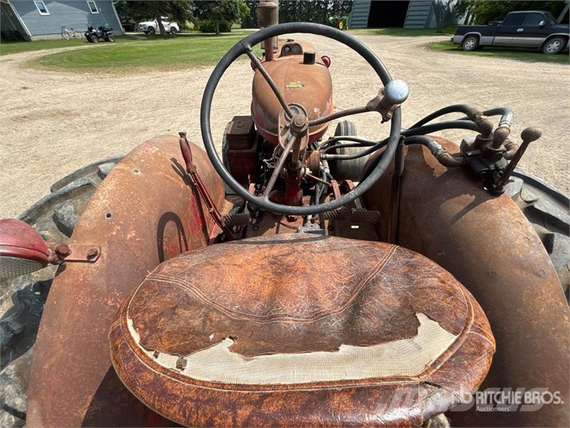 International Super W6-TA 2WD Tractor 트랙터