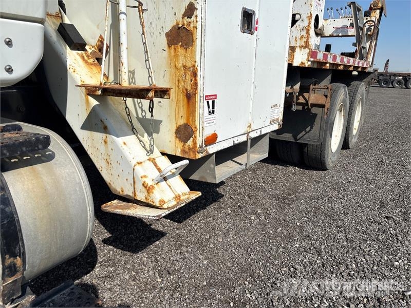 International Terex Commander C6060 on International Workstar 7 Mobiele Boorinstallatie