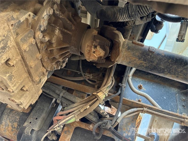 International Terex Commander C6060 on International Workstar 7 Mobiele Boorinstallatie