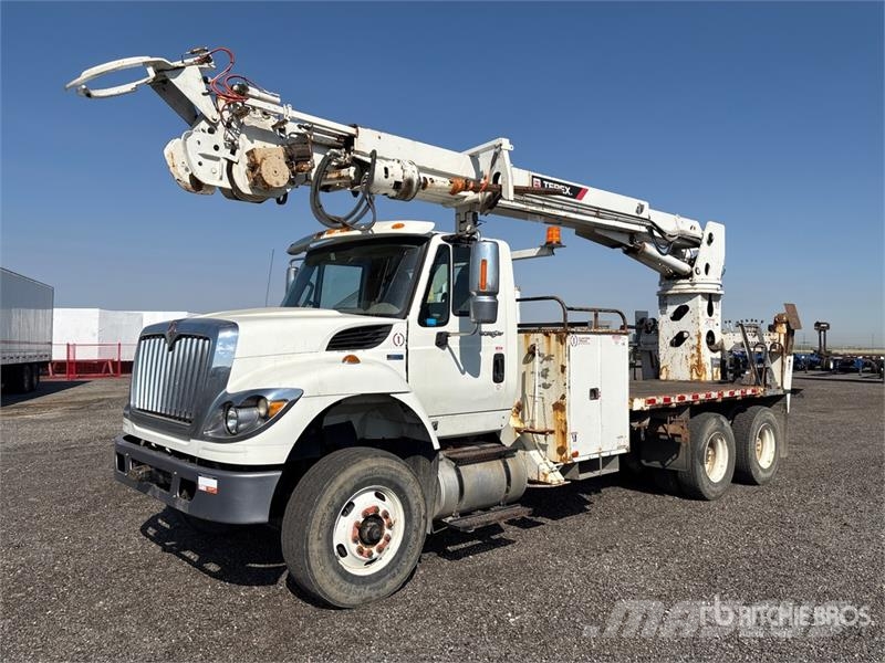 International Terex Commander C6060 on International Workstar 7 Mobiele Boorinstallatie