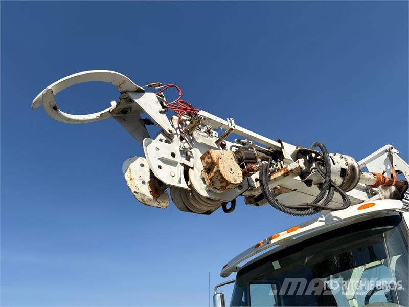 International Terex Commander C6060 on International Workstar 7 Mobiele Boorinstallatie