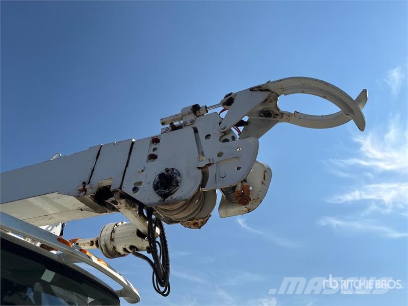 International Terex Commander C6060 on International Workstar 7 Mobiele Boorinstallatie