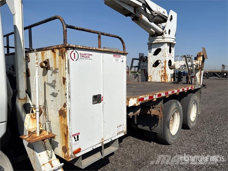 International Terex Commander C6060 on International Workstar 7 Mobiele Boorinstallatie