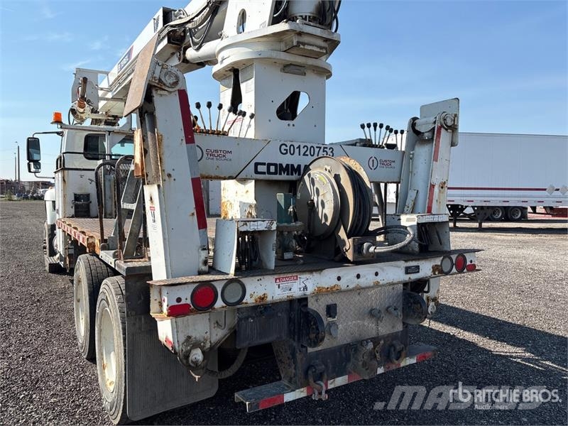 International Terex Commander C6060 on International Workstar 7 Mobiele Boorinstallatie