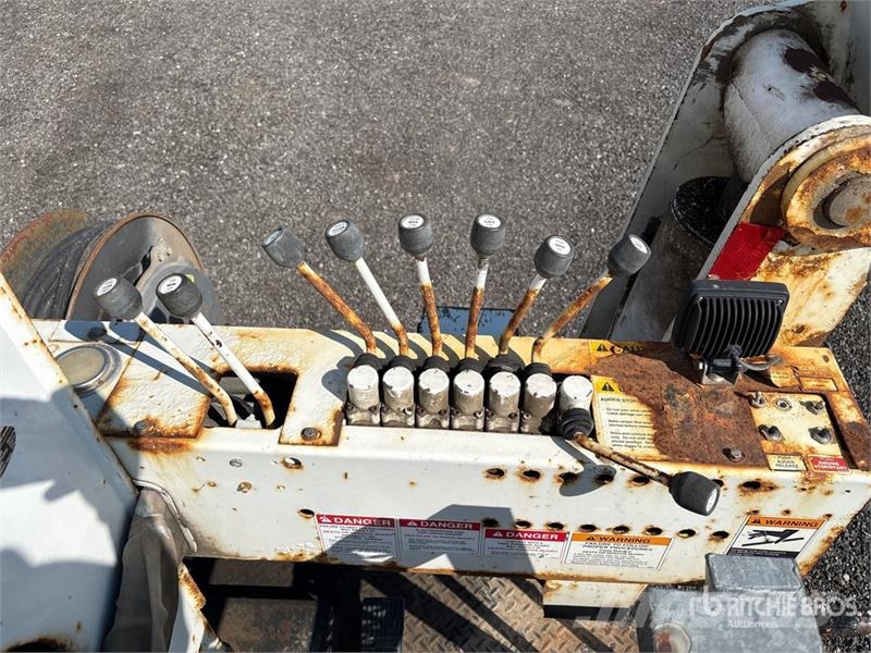 International Terex Commander C6060 on International Workstar 7 Mobiele Boorinstallatie