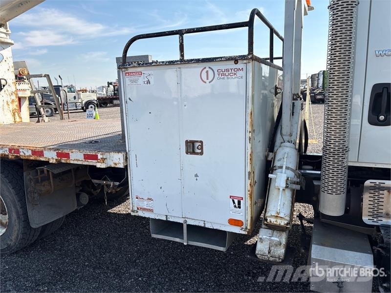 International Terex Commander C6060 on International Workstar 7 Mobiele Boorinstallatie