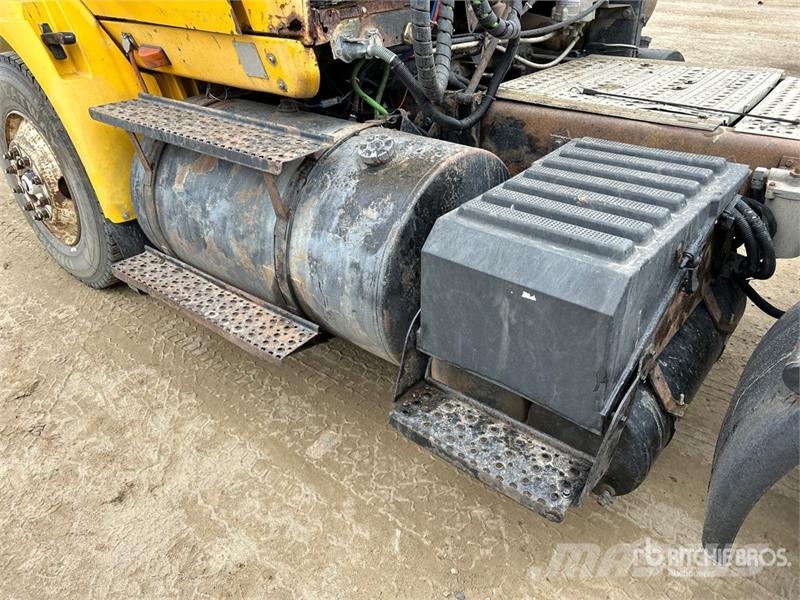 International TranStar 8600 Truck Tractor Units