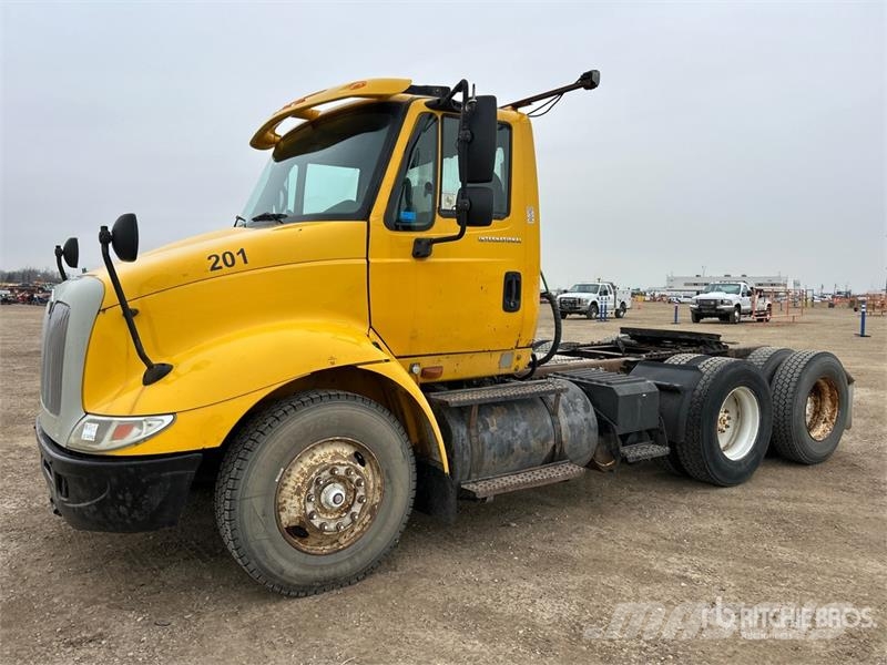 International TranStar 8600 Truck Tractor Units