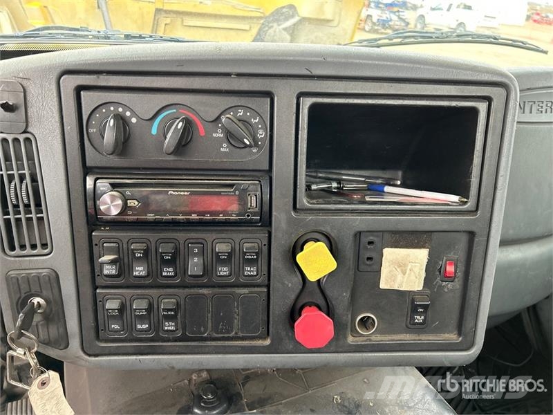 International TranStar 8600 Truck Tractor Units