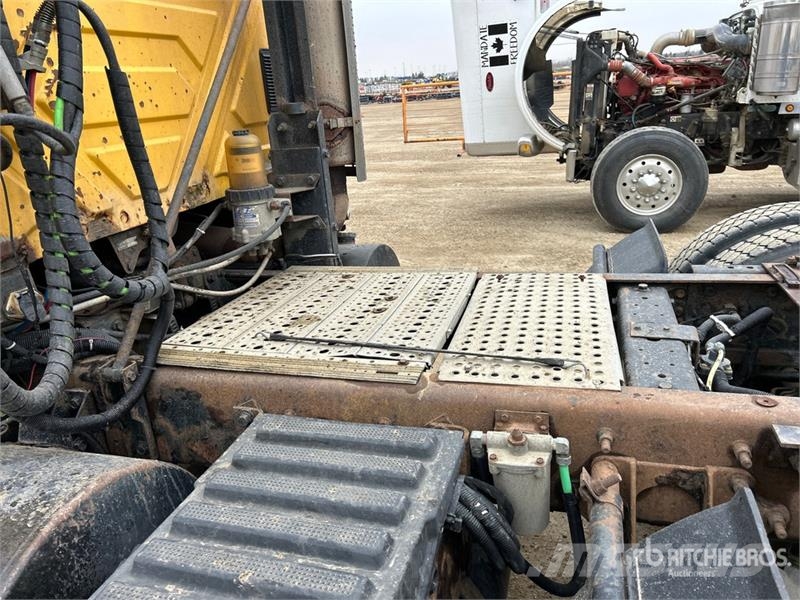 International TranStar 8600 Truck Tractor Units