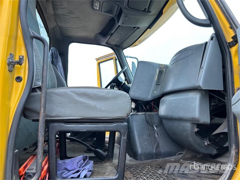 International TranStar 8600 Truck Tractor Units