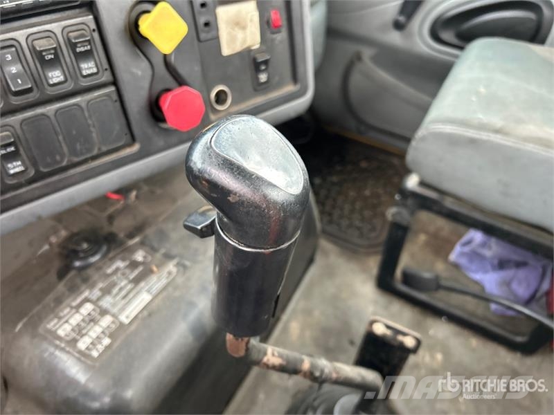 International TranStar 8600 Truck Tractor Units
