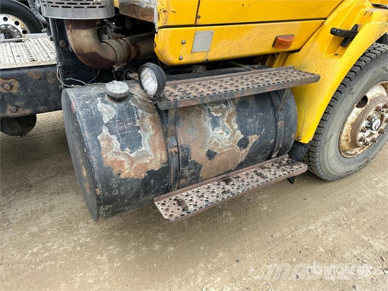 International TranStar 8600 Truck Tractor Units