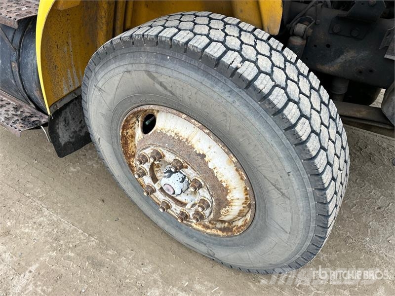 International TranStar 8600 Truck Tractor Units