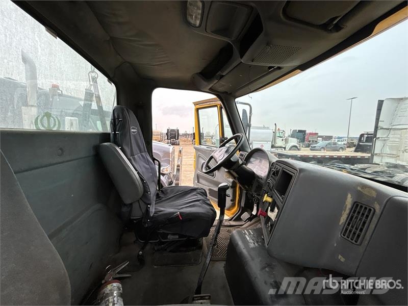 International TranStar 8600 Truck Tractor Units