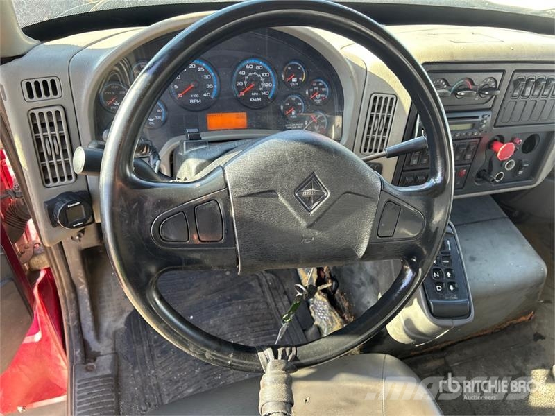 International WorkStar 7600 Tipper trucks
