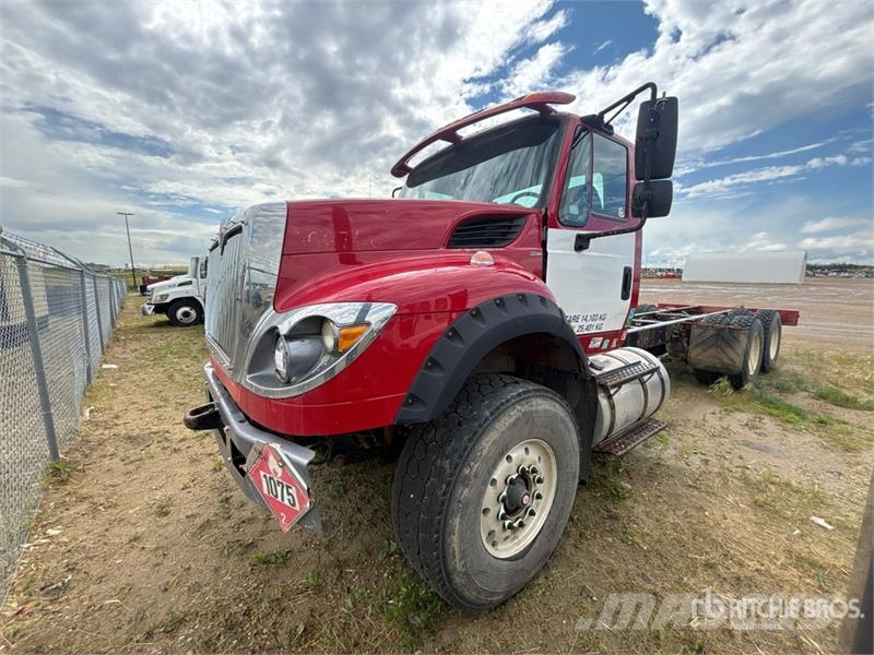 International WorkStar 7600 6x4 Cab and Chassis (Inoperable) Кабини