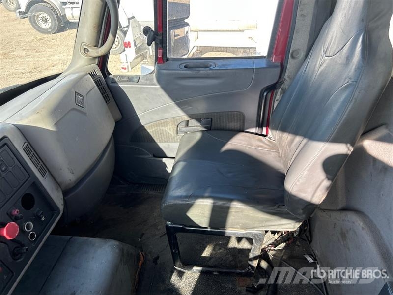 International WorkStar 7600 Tipper trucks