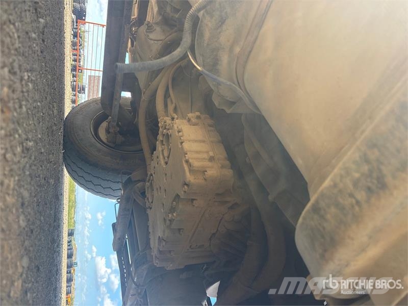 International WorkStar 7600 Camiones bañeras basculantes o volquetes