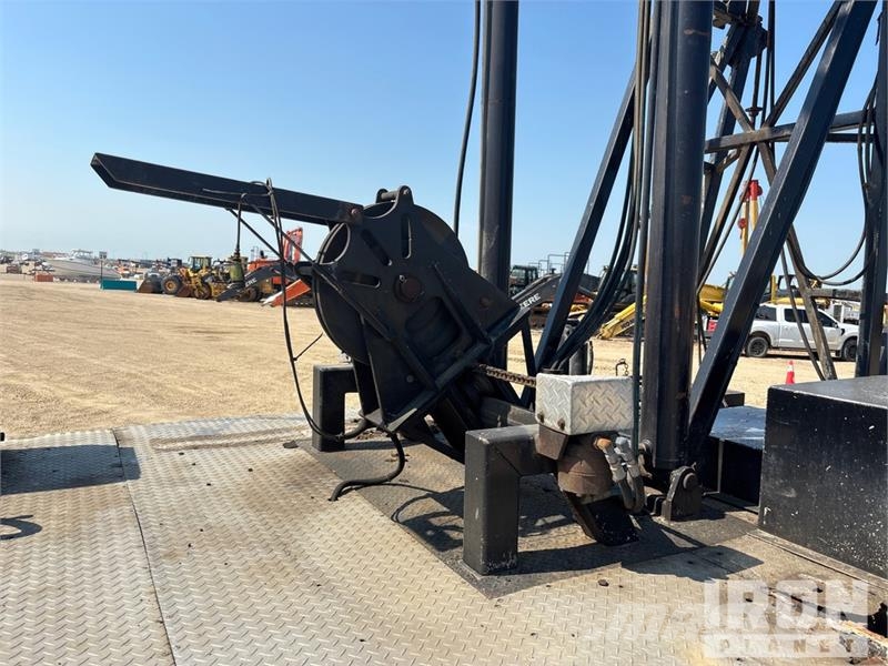 International Workstar 7400 6x4 Wireline Logging Truck Equipamiento para el procesado