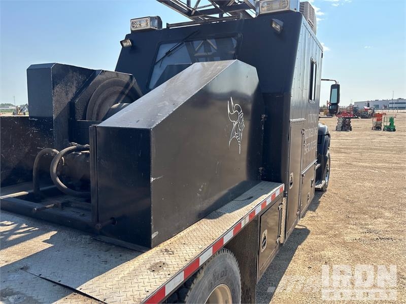 International Workstar 7400 6x4 Wireline Logging Truck Equipamiento para el procesado
