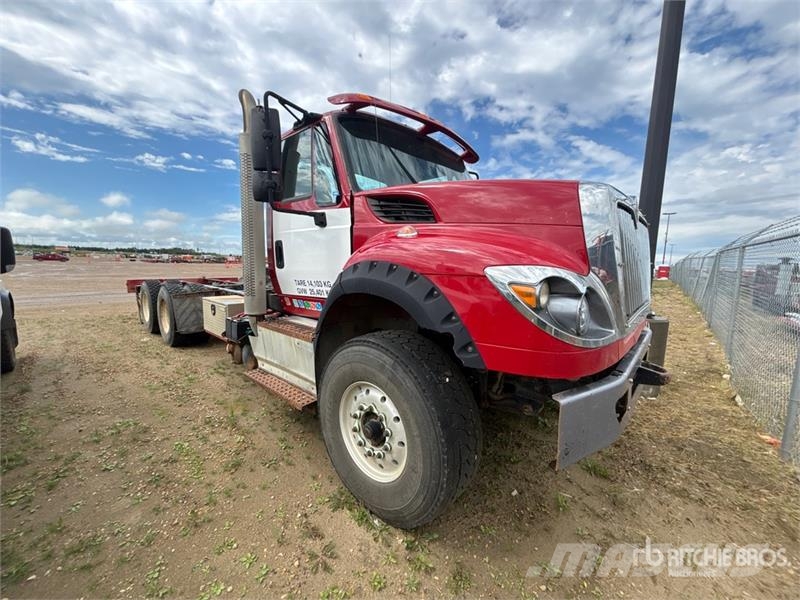 International WorkStar 7600 6x4 Cab and Chassis (Inoperable) Кабини