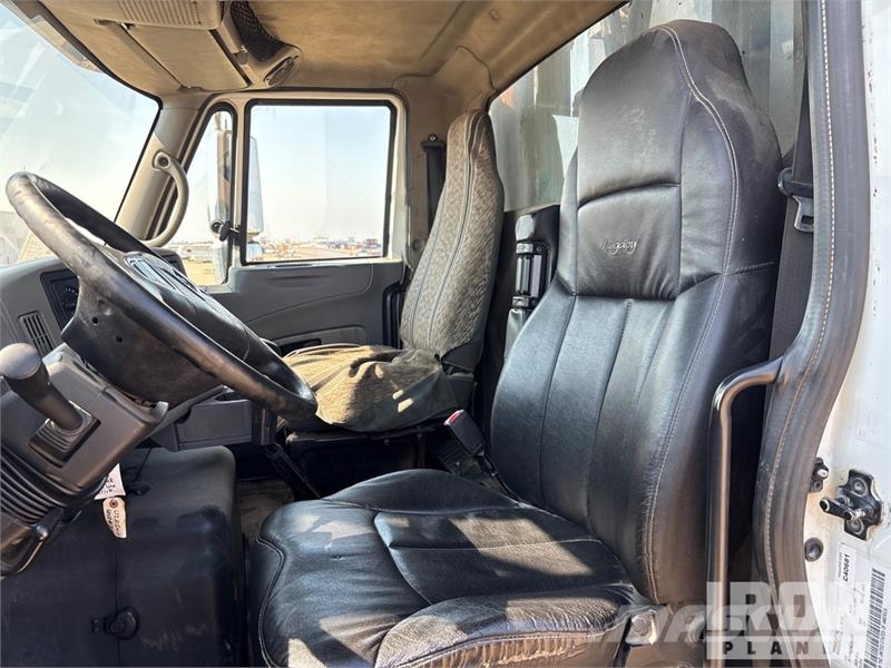 International Workstar 7400 6x4 Wireline Logging Truck Equipamiento para el procesado