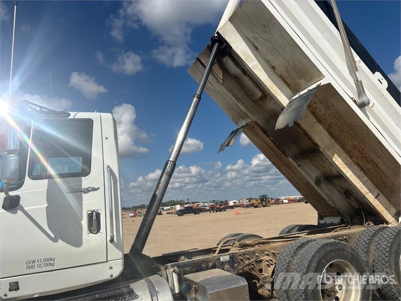 International WorkStar 7600 Camiones bañeras basculantes o volquetes