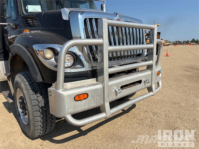 International Workstar 7400 6x4 Wireline Logging Truck Equipamiento para el procesado