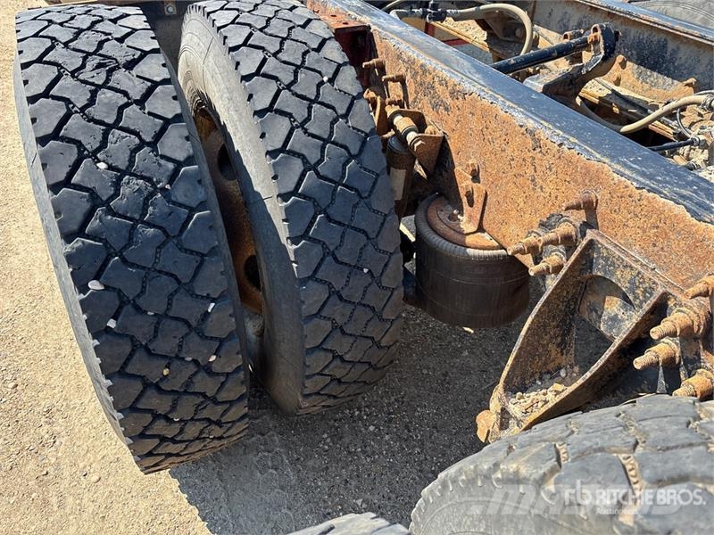 International WorkStar 7600 6x4 Cab and Chassis (Inoperable) Кабини