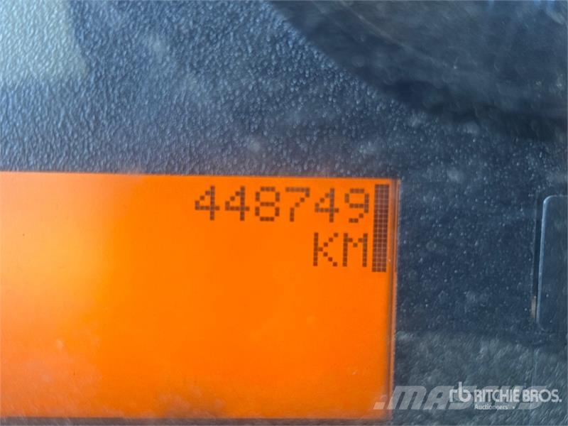 International WorkStar 7600 6x4 Cab and Chassis (Inoperable) Кабини