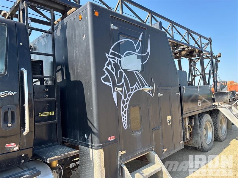 International Workstar 7400 6x4 Wireline Logging Truck Equipamiento para el procesado