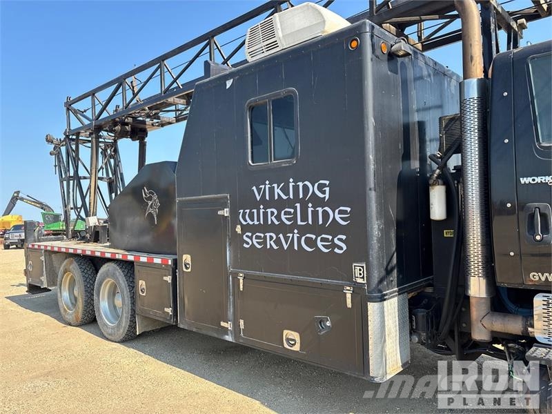 International Workstar 7400 6x4 Wireline Logging Truck Equipamiento para el procesado