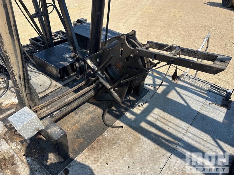 International Workstar 7400 6x4 Wireline Logging Truck Equipamiento para el procesado